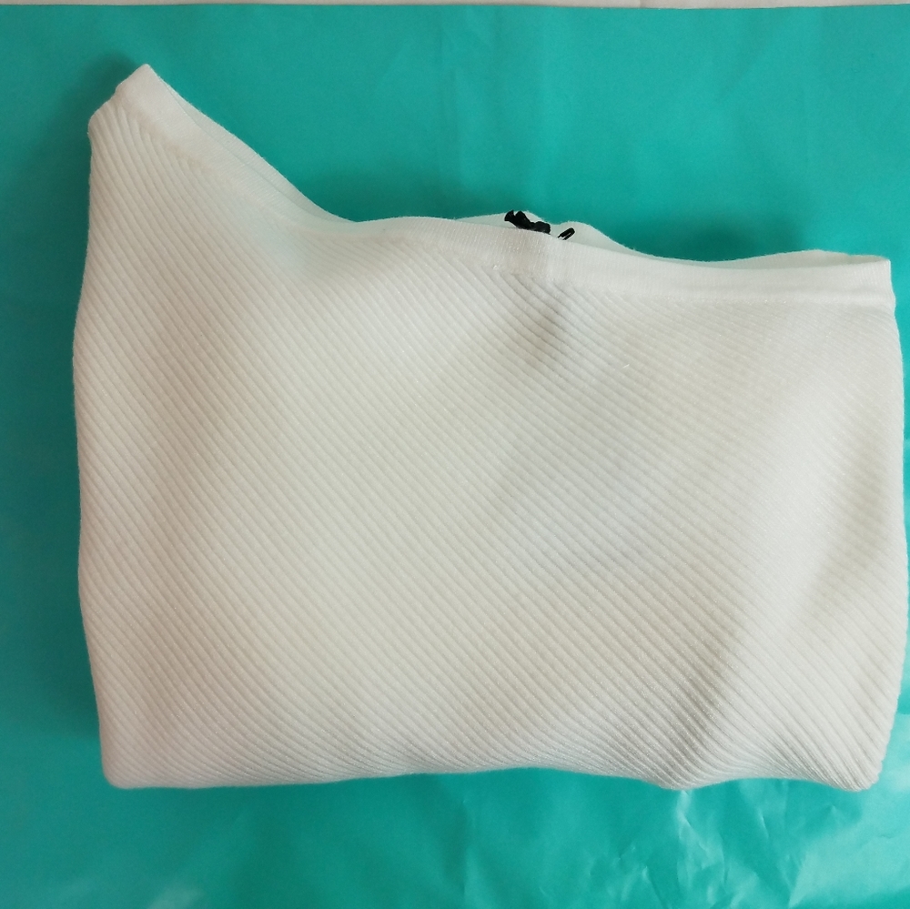 White Cashmere blend off the shoulder sweater - Picture 13 of 15